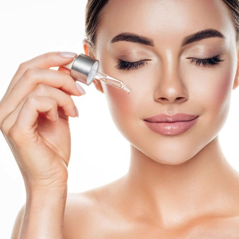 Gluta White Face Glowing Serum /Glutathione-based Brightening /Hydration and Antioxidant Protection  30 MI